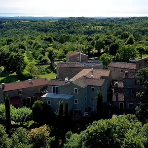 L'abbraccio Della Quercia - Momjan